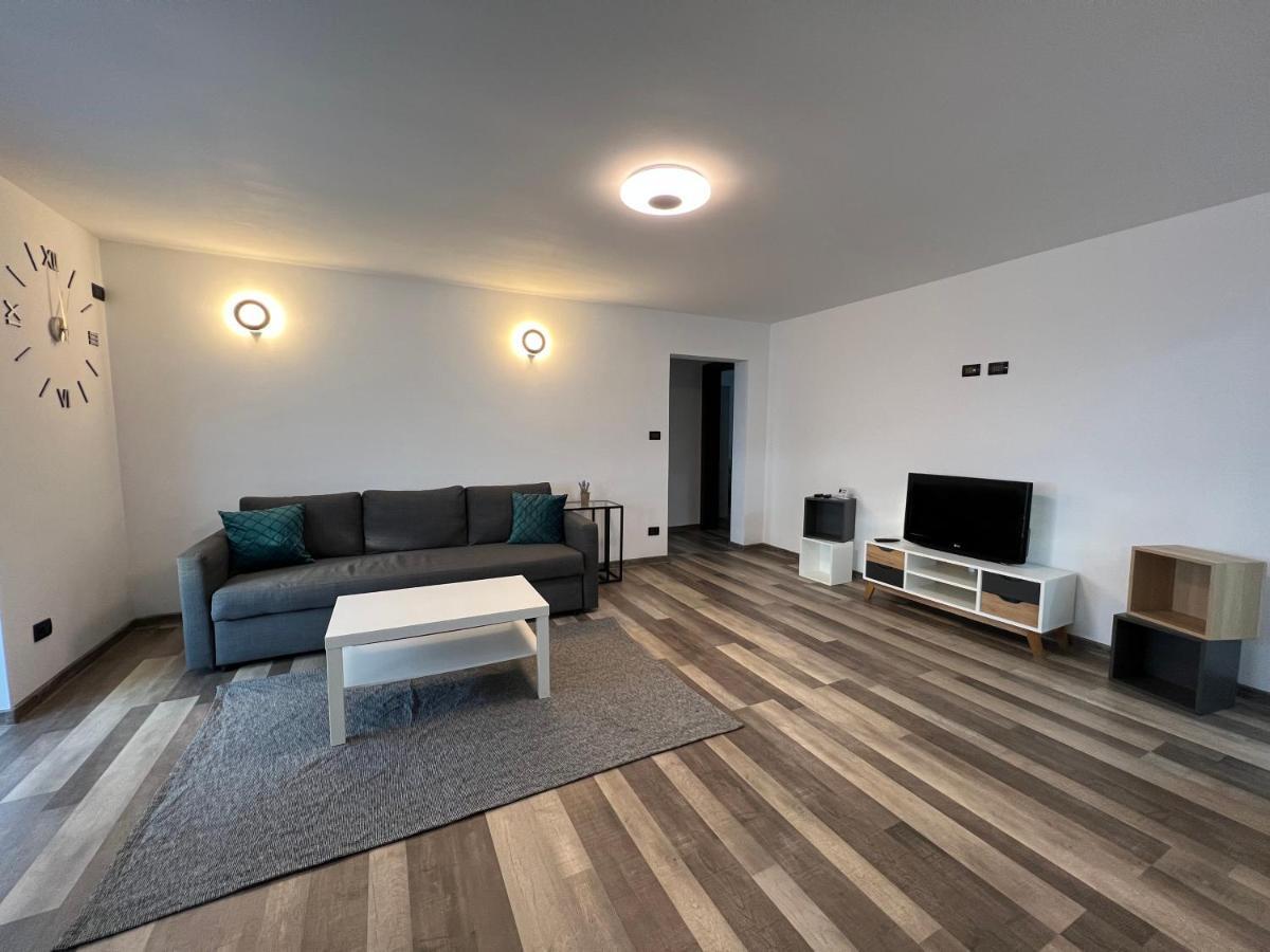 Sunny Luxury Home G. Enescu Suceava Eksteriør bilde